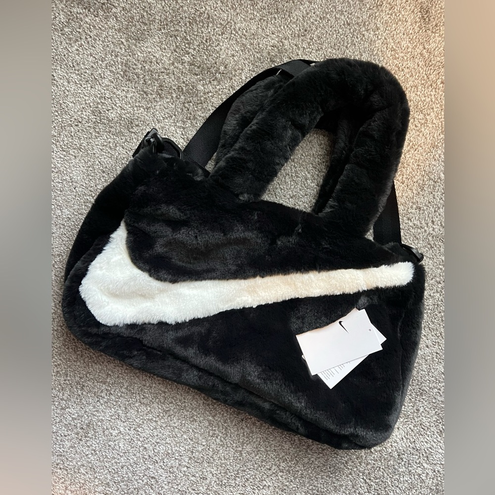 NEW Nike Sportswear Faux Fur Tote (10L)